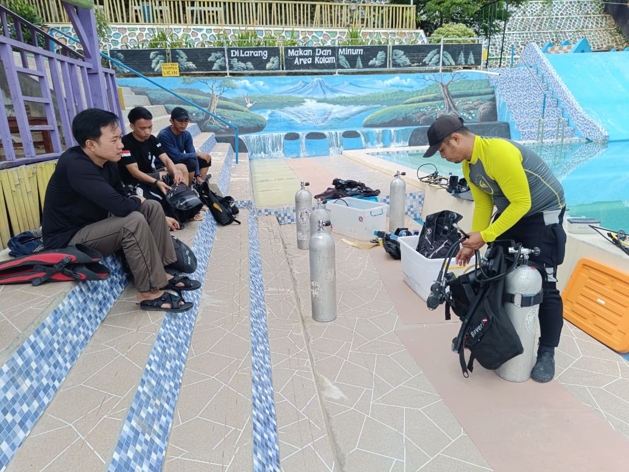 Try Scuba Kolam