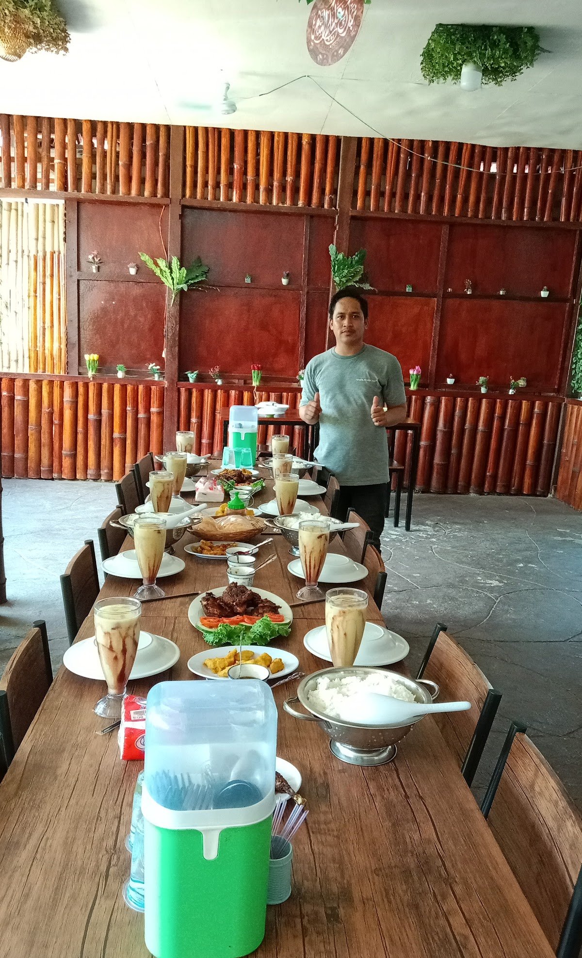 Saung Tani