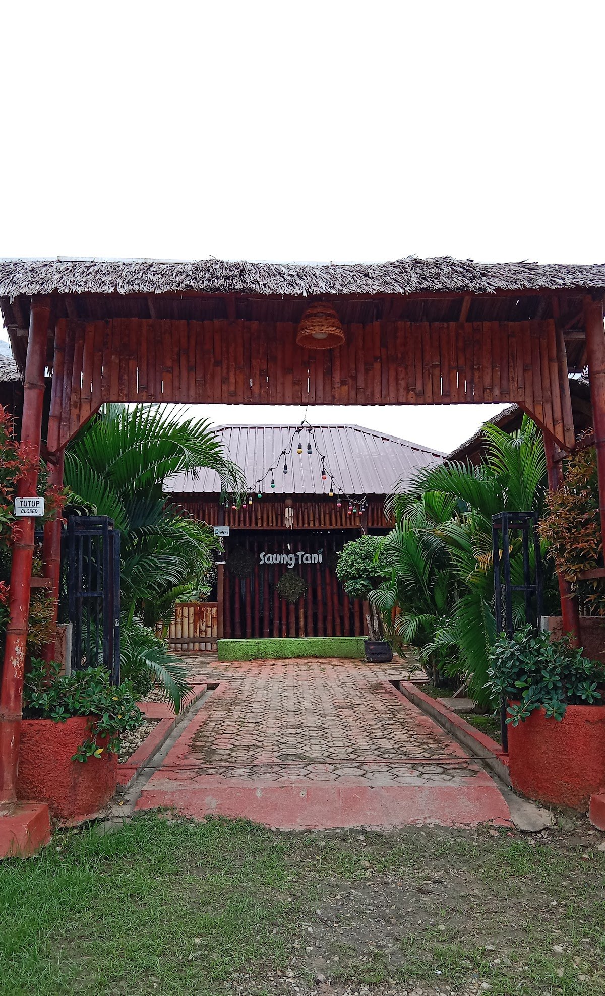 Saung Tani